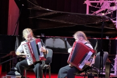 Muzikinis-serksnas-2
