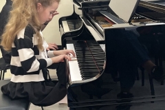 Pagrindiniai-jaunojo-pianisto-technikos-formavimo-principai-17