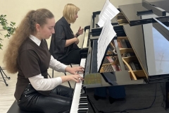 Pagrindiniai-jaunojo-pianisto-technikos-formavimo-principai-2