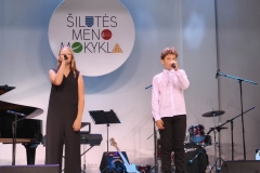 Sveciuose-Birstono-meno-mokyklos-mokiniai-2