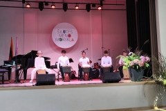 Sveciuose-Birstono-meno-mokyklos-mokiniai-5